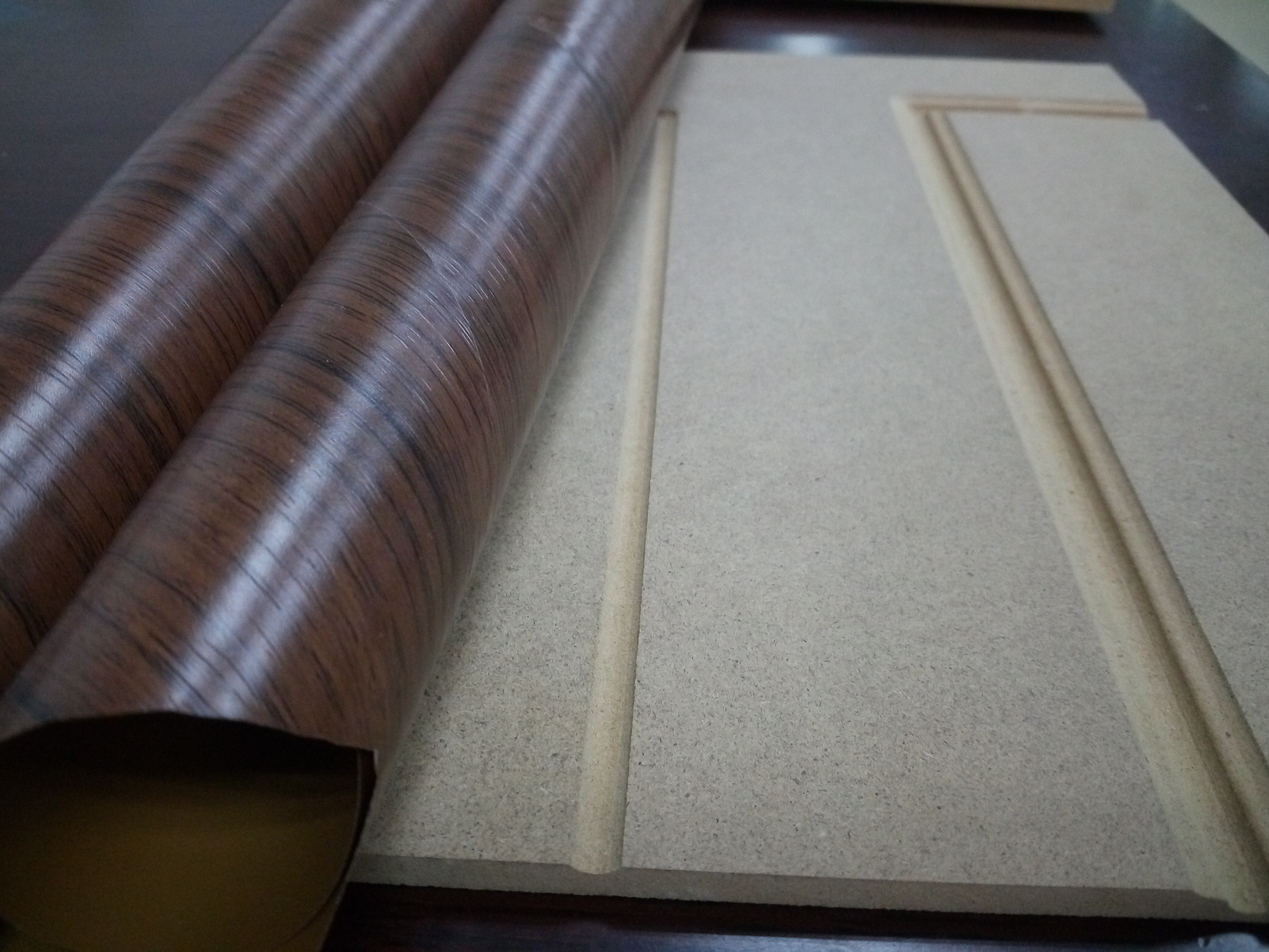 真空吸塑膠應(yīng)用領(lǐng)域，PVC膜和密度板