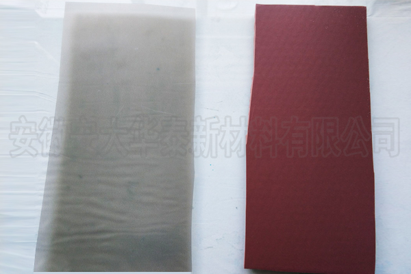 PVC膜與PVC發(fā)泡墊，PVC運(yùn)動(dòng)地板