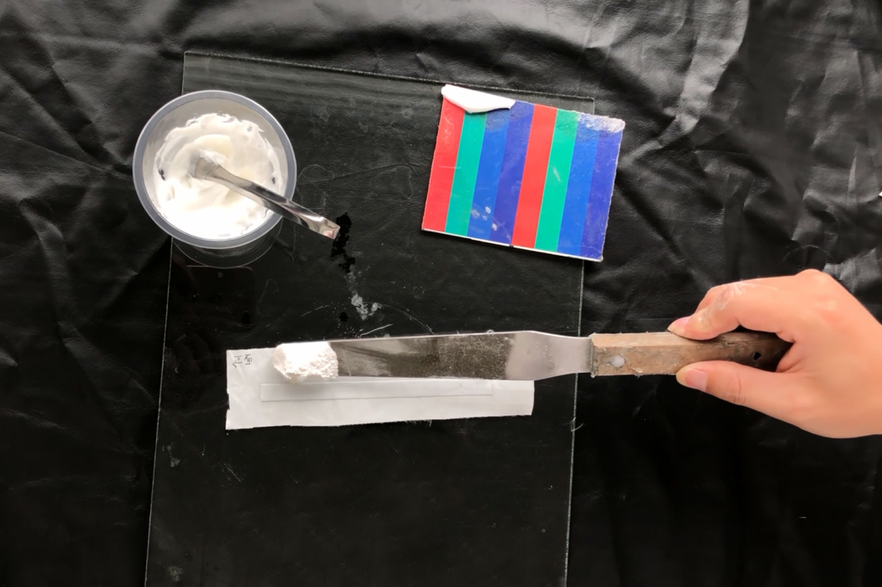 羽絨服膽布復(fù)合撒熱熔膠粉