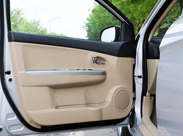 汽車內(nèi)飾膠